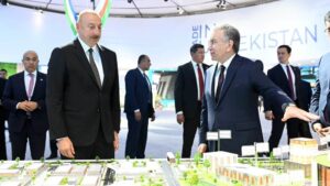 Президент Азербайджана ознакомился с деятельностью Технопарка в Ташкенте (фото)