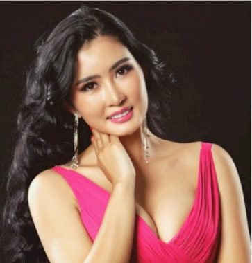 25-летняя Баярхүү Номин-Эрдэнэ стала «Мисс Монголия 2022»