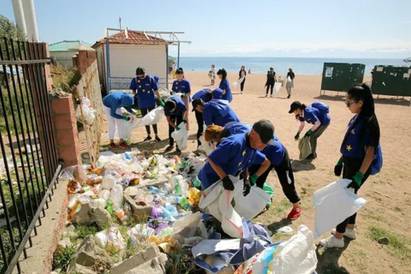 В Бишкеке началась борьба с мусором