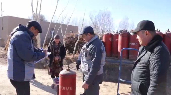 Очереди на газовых заправках в Узбекистане растут