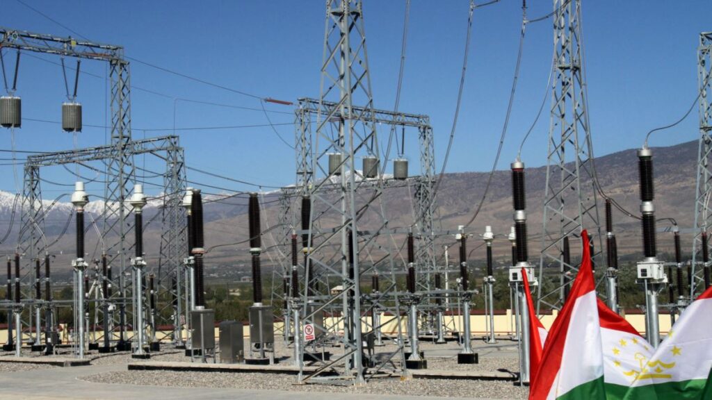 Подключение электросетей Таджикистана к ЦАЭС откладывается