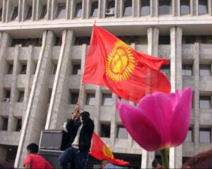 Между Россией и Китаем: будут ли потрясать новые революции Кыргызстан?