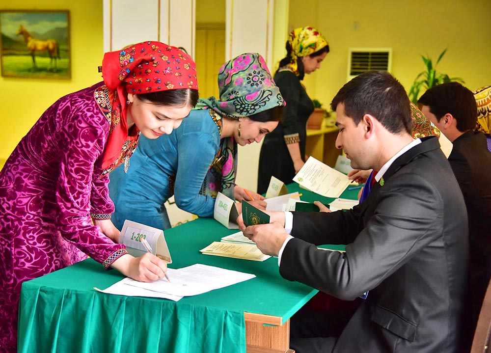 Женщины в туркменских выборах