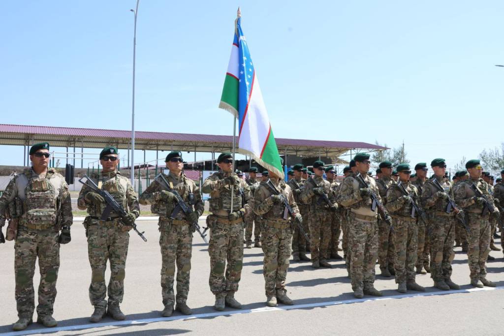 В Узбекистане начались совместные военные учения