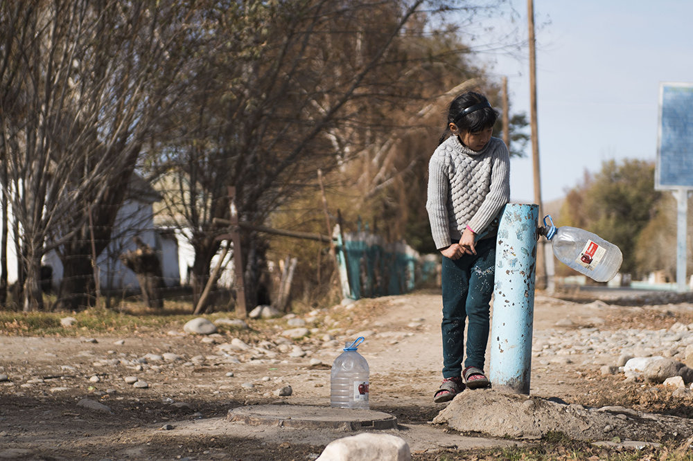 В столице Кыргызстана закрыли все бани, бассейны и автомойки